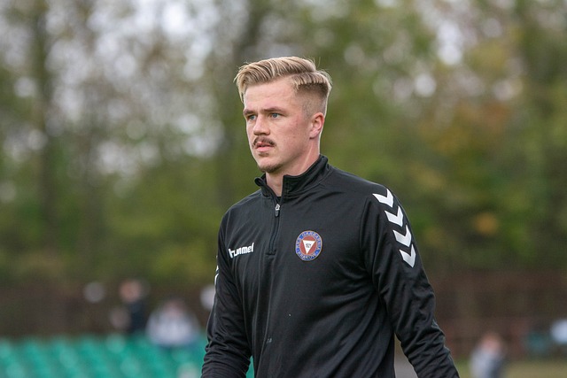 领下的青训 领下的青训